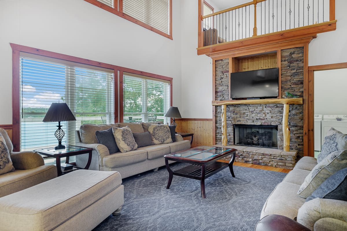 Arches - Artisan home on the main body of the lake, 2 covered boat slips – Smith Lake vacation rental photo