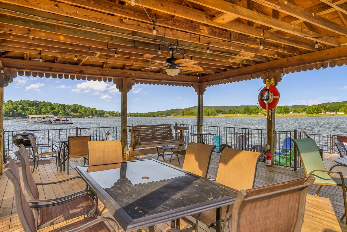 Lake Therapy - Gazebo on the lake, easy walk to the water! – Smith Lake vacation rental photo