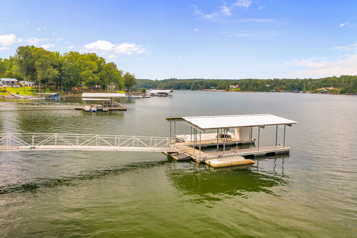 Nanas Lakehouse - Private dock with Jet-ski port! – Smith Lake vacation rental photo