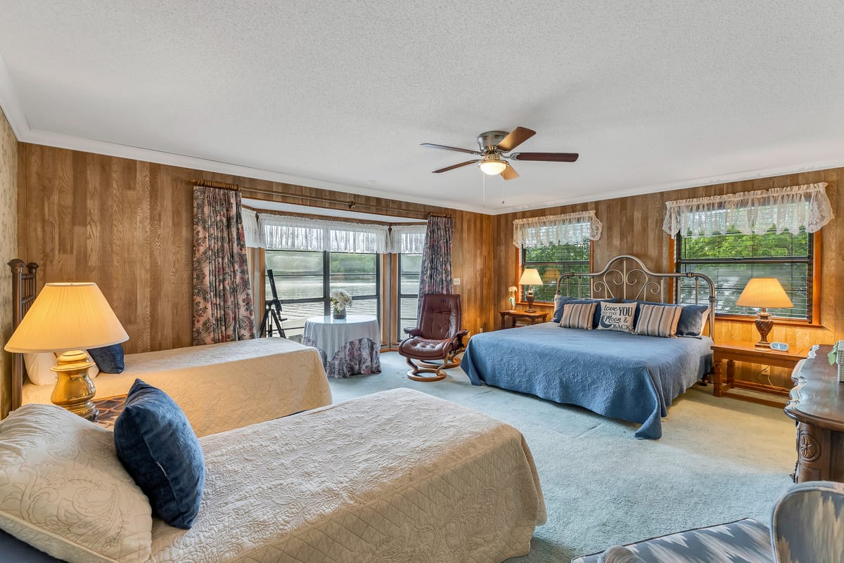 Nanas Lakehouse - Private dock with Jet-ski port! – Smith Lake vacation rental photo