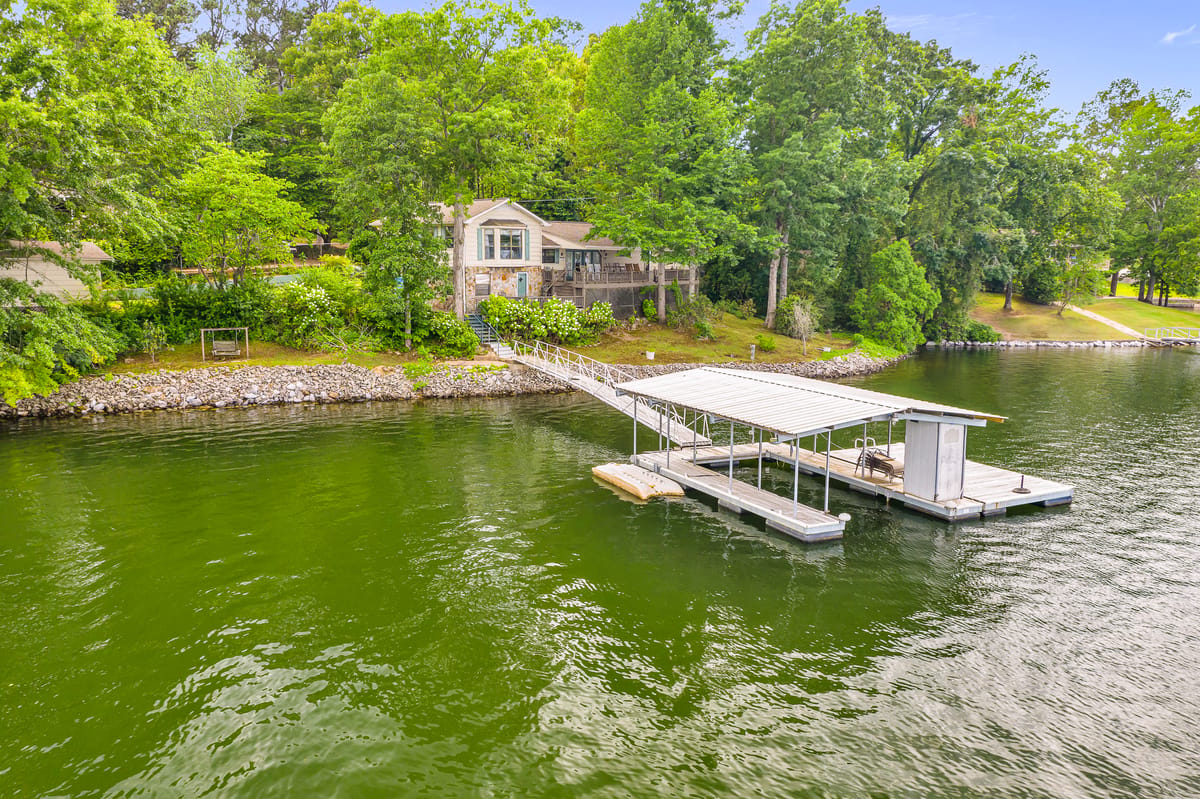 Nanas Lakehouse - Private dock with Jet-ski port! – Smith Lake vacation rental photo