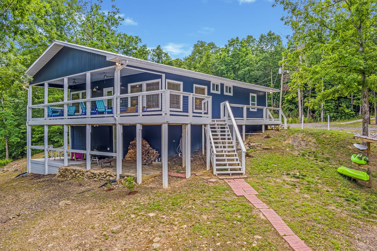 Lazy Daze - Located conveniently near Duncan Bridge Marina – Smith Lake vacation rental photo