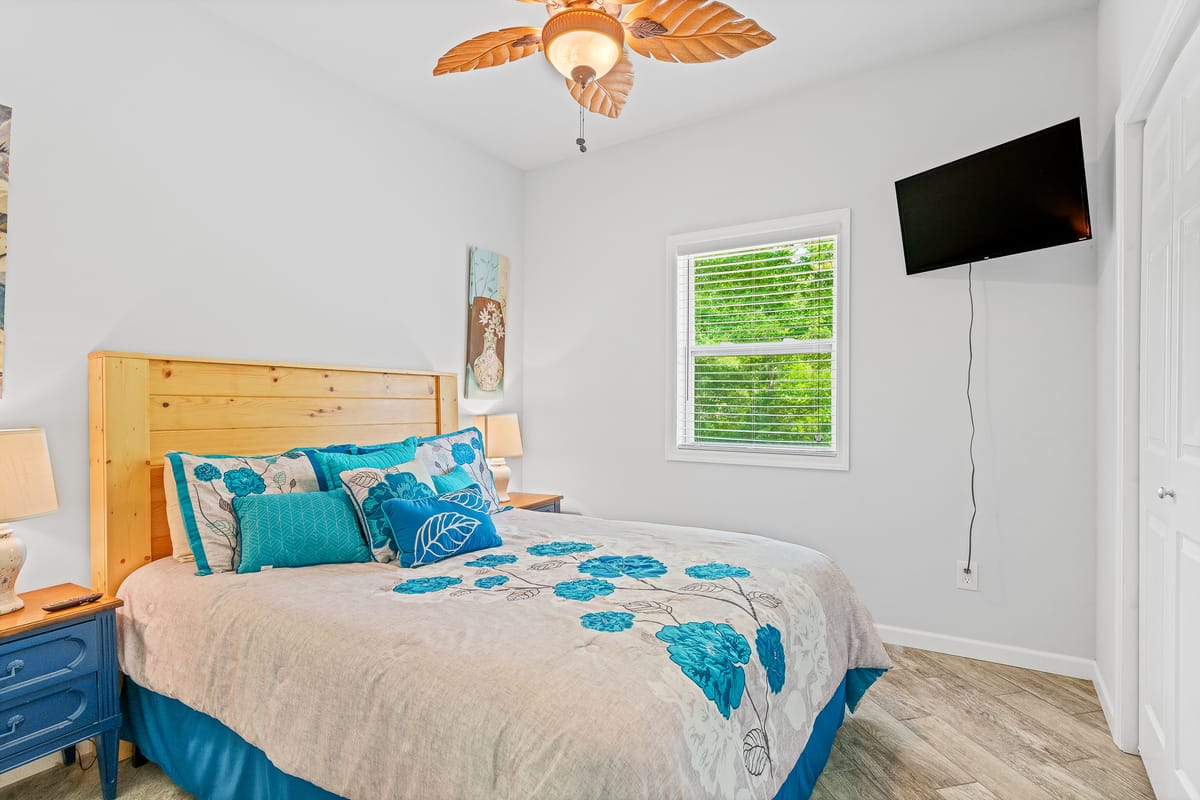 Lazy Daze - Located conveniently near Duncan Bridge Marina – Smith Lake vacation rental photo
