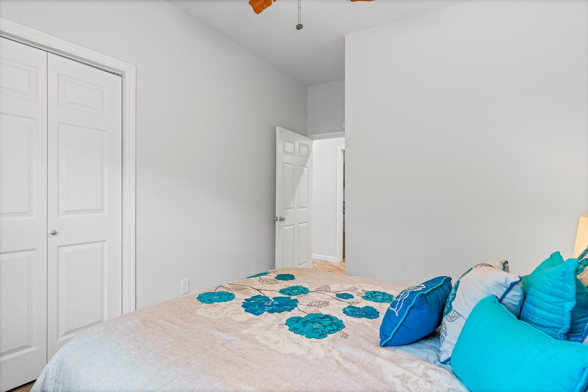Lazy Daze - Located conveniently near Duncan Bridge Marina – Smith Lake vacation rental photo