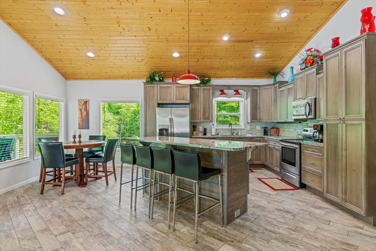 Lazy Daze - Located conveniently near Duncan Bridge Marina – Smith Lake vacation rental photo