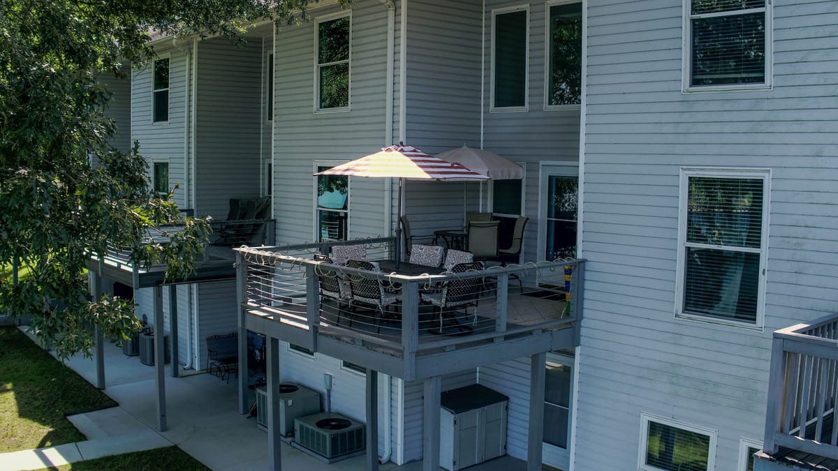 Baileys on the Rocks – Smith Lake vacation rental photo
