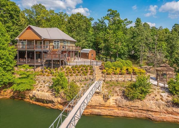Ducktail Pointe – Smith Lake vacation rental