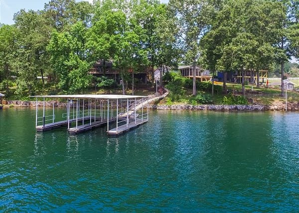 Duskin Point Retreat - near Duskin Point Marina