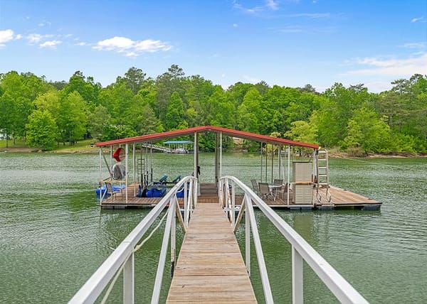 Fawn Hideaway – Smith Lake vacation rental