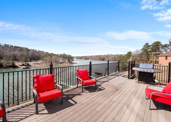 Generations Cove - Welcome to your perfect lakefront getaway!