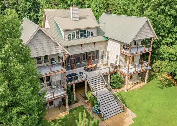 Grand Lodge - Welcome to your private Smith Lake retreat